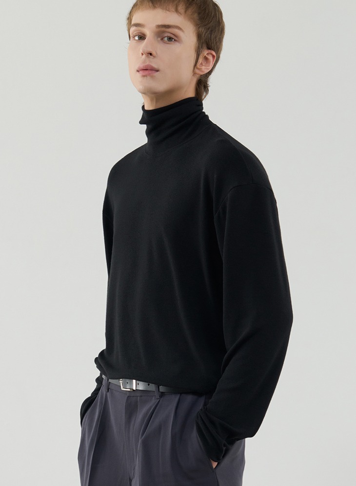 LOOSE-FIT TURTLE NECK LONG SLEEVE T-SHIRTS [BLACK]