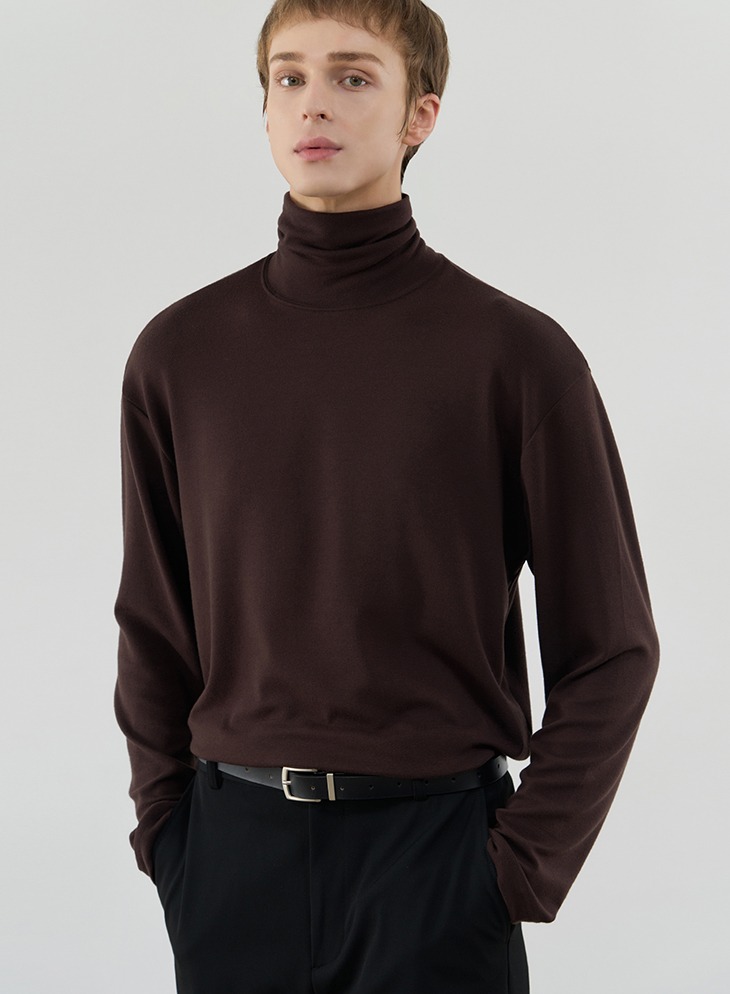 LOOSE-FIT TURTLE NECK LONG SLEEVE T-SHIRTS [BROWN]